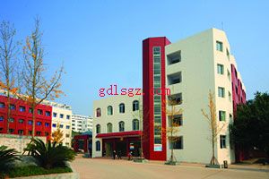 射洪县职业中专学校环境