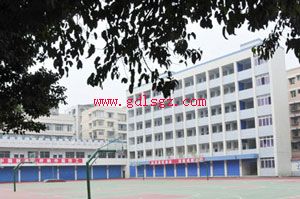 南充中等专业学校环境