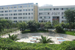 成都十八中图片