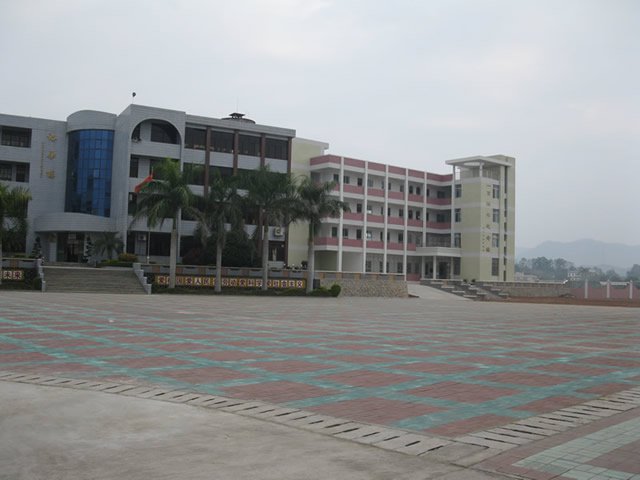 梅州市梅县松口中学