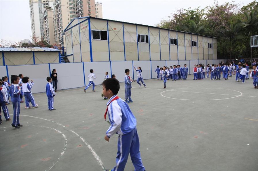 深圳市福田区景鹏小学图片