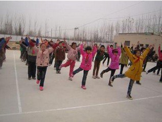 枣庄市孟庄镇峨山口小学图片