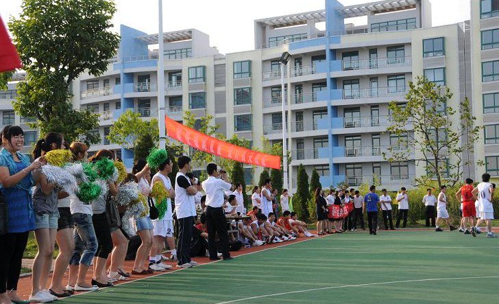 乳山市六中|第六中学图片