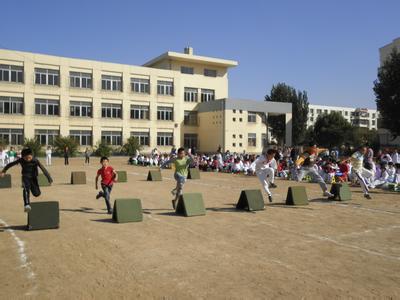 唐山市路北区凤凰小学图片