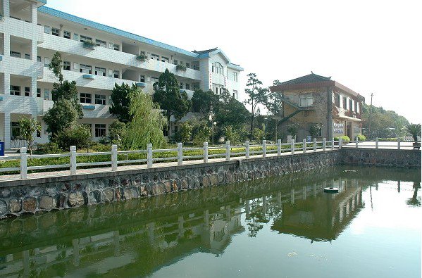 无锡市仓下中学图片