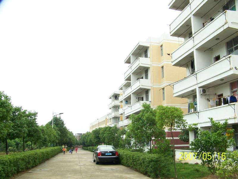 余干县蓝天中学图片