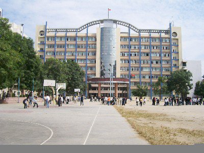 吴川市川西中学图片