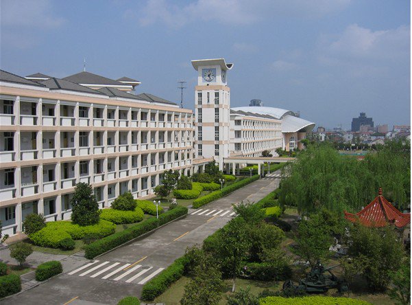 浙江省余姚实验学校小学部图片