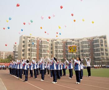 河南省实验中学思达外国语小学图片