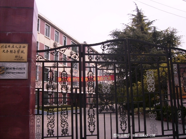 延吉初级中学图片