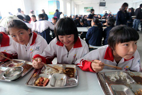 北京市海淀外国语实验学校中美双语双文凭高中国际班图片