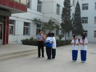 招远市辛庄镇台上完全小学图片