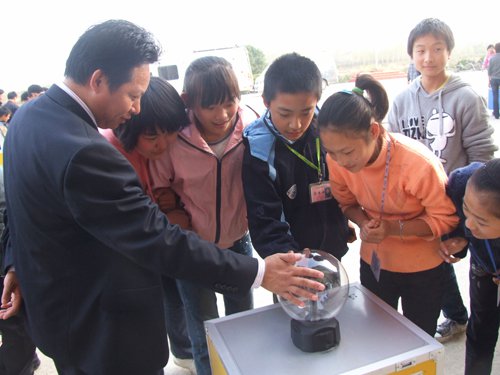 一六镇中学图片