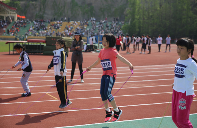 青岛格兰德小学图片