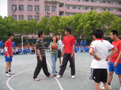 曹行中学图片