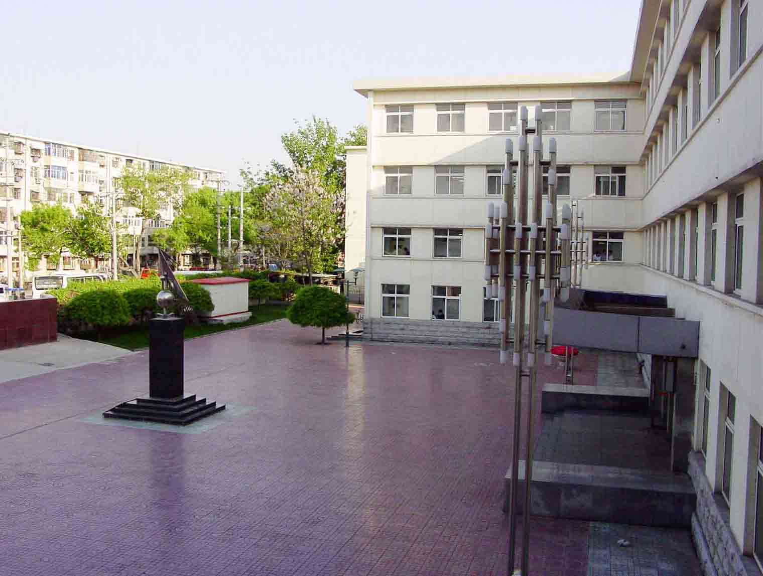 天津市怡和中学图片