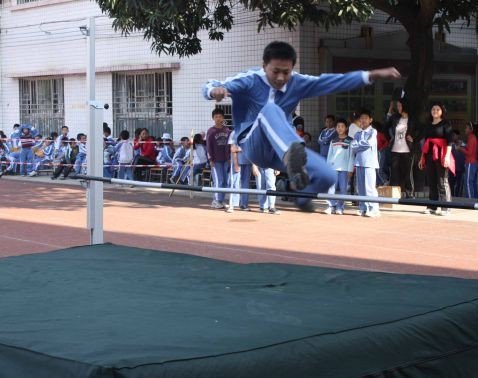 深圳市坪地中心小学图片