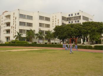 深圳市宝岗小学图片