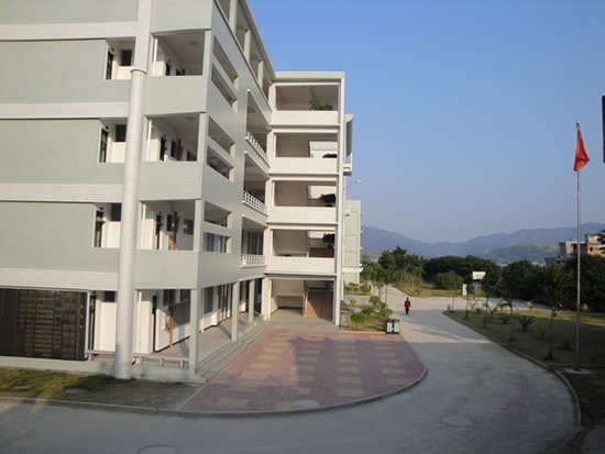 福建连江华侨中学图片