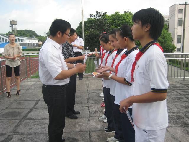 上海市重固中学图片