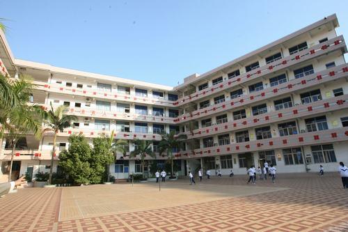 厦门湖里中学图片