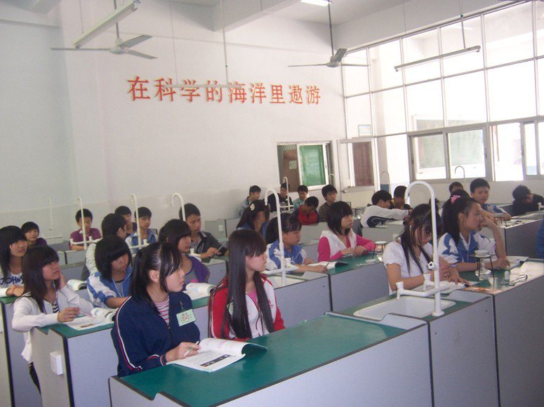 深圳市简壹小学图片