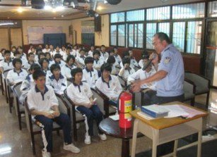 中山市石岐区启发中学图片