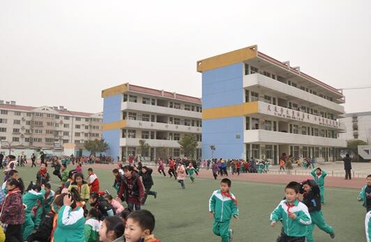徐州市黄山中心小学图片