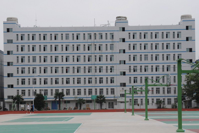 襄阳市致远中学(原襄樊铁一中)图片