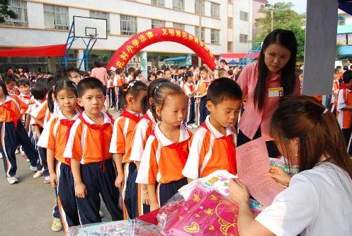 广州番禺大石镇礼村小学图片