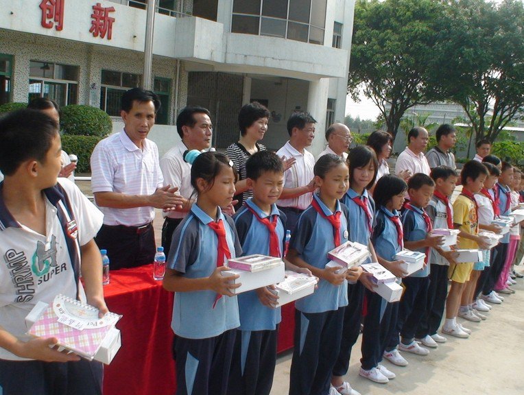 佛山市顺德区大良五沙小学图片