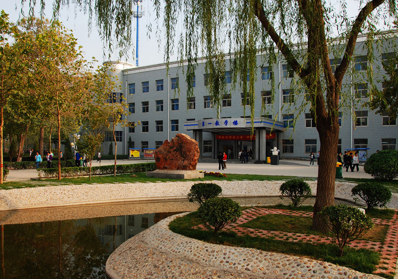 石家庄市东里村小学图片