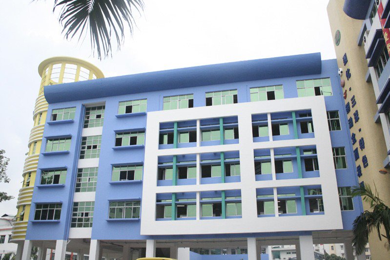 深圳市宝安区松岗街道东方小学图片