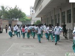 广州市萝岗区萝岗中学图片