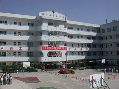 北京市外国语学校图片