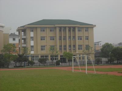 扬州市翠岗中学图片