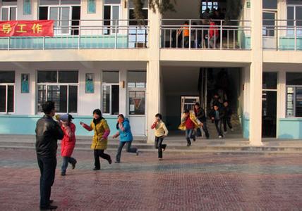 滕州市界河镇中心中学图片
