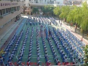 白云区东江小学图片