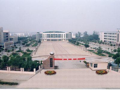 济南稼轩中学（历城二中初中部）图片