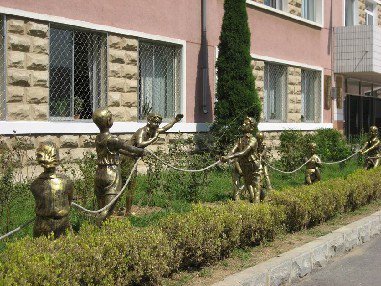 大连市沙河口区锦绣小学图片