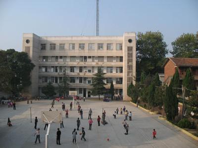 泰安市长城中学图片