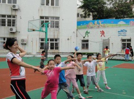 青岛市文登路小学图片