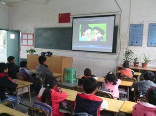深圳坪山龙背小学图片