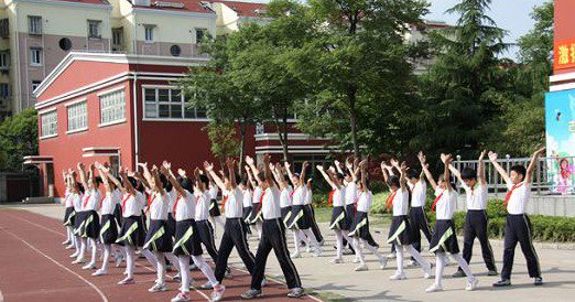 上海市古美中学图片