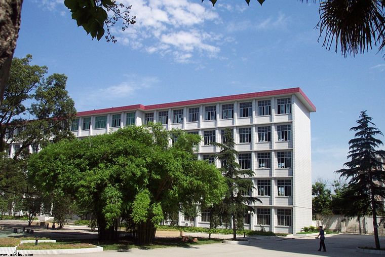 湖北襄樊四中图片