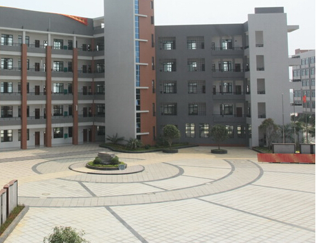 华南师范大学附属外国语学校图片