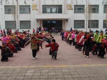 潍城区青年路小学图片