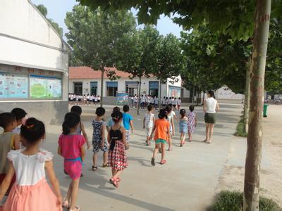 莱州市文峰路街道中心小学图片