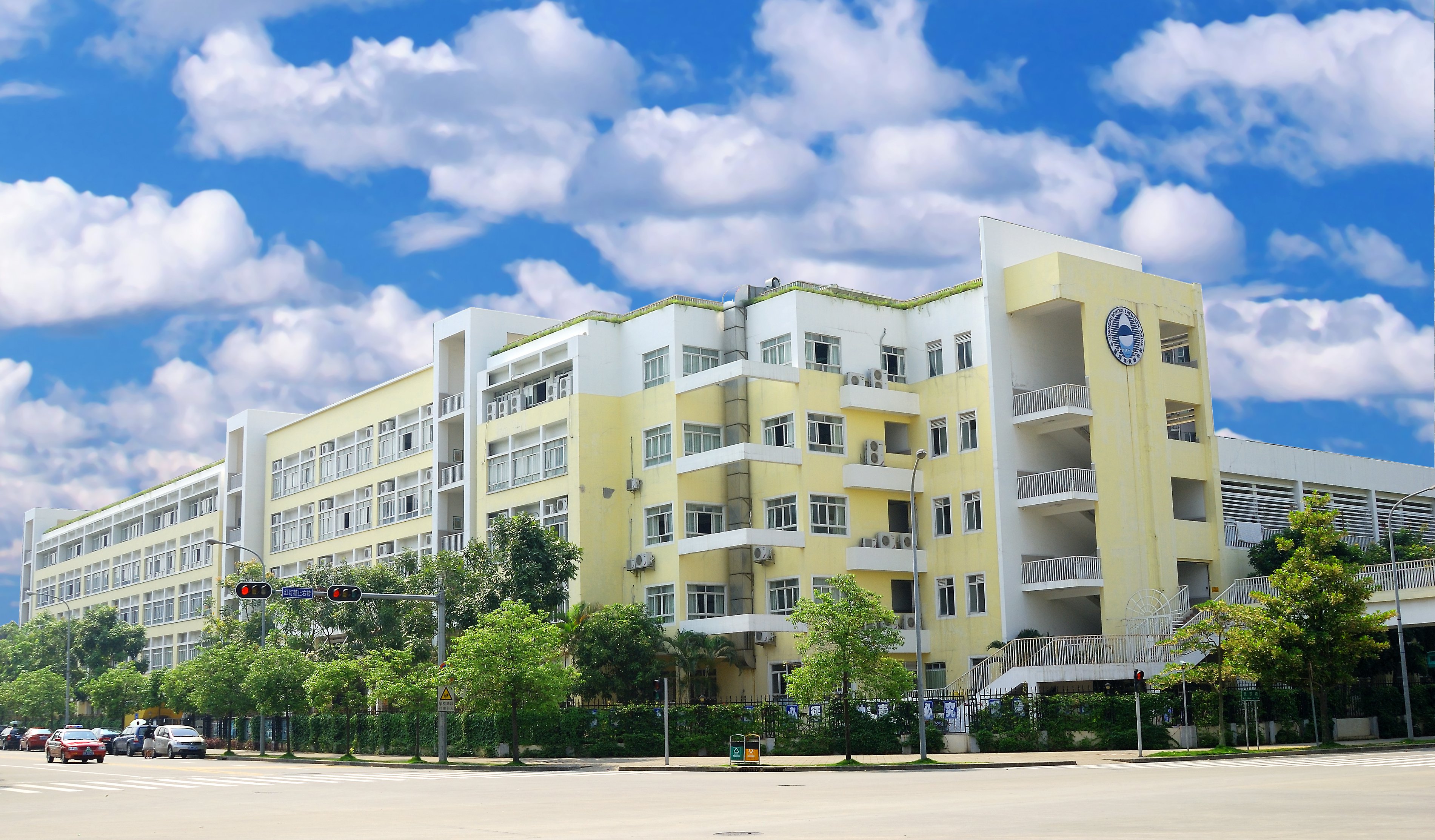深圳市福田区黄埔学校中学部图片