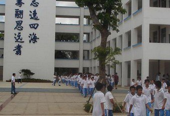 海口市灵山中学图片